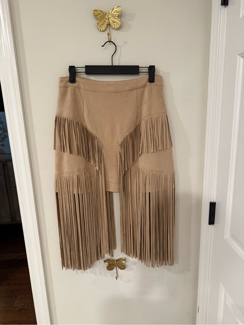 NWT Peach Love California Beige Fringe Suede Mini Skirt